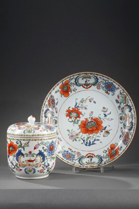Porcelain pot with cover and dish &quot;famille rose&quot; | MasterArt